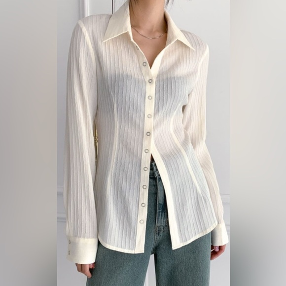 Black up Snap Closure Accent Textured Cream Shirt Approx Small A30 - Picture 1 of 12